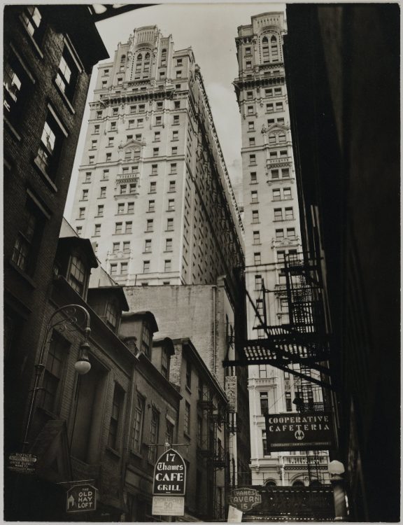 Berenice Abbott — AWARE Women artists / Femmes artistes