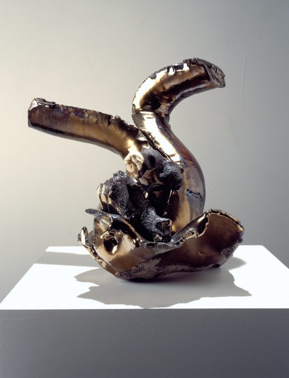 Lynda Benglis — AWARE Women artists / Femmes artistes