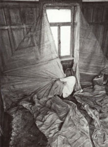The Bedrooms of Heidi Bucher: Between Poetic and Post-1968 Social Influences - AWARE Artistes femmes / women artists