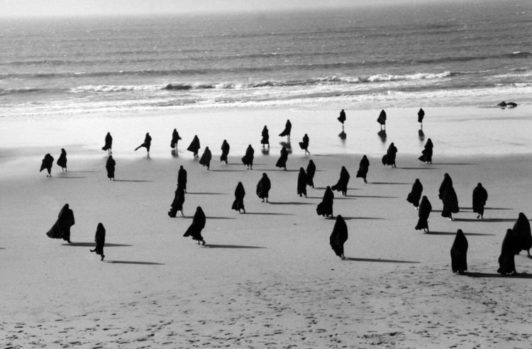 Shirin Neshat — AWARE Women artists / Femmes artistes