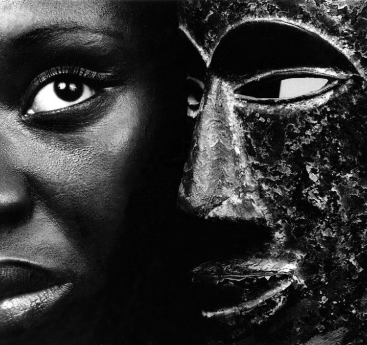Angèle  Etoundi Essamba — AWARE Women artists / Femmes artistes