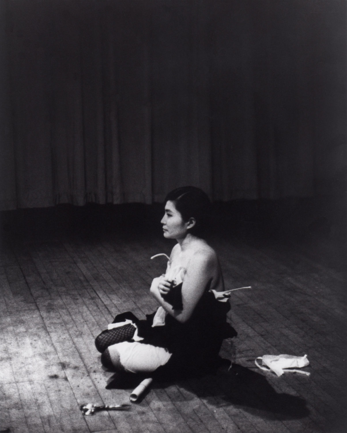 Yoko Ono — AWARE Women artists / Femmes artistes