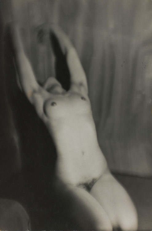 Germaine Krull — AWARE Women artists / Femmes artistes