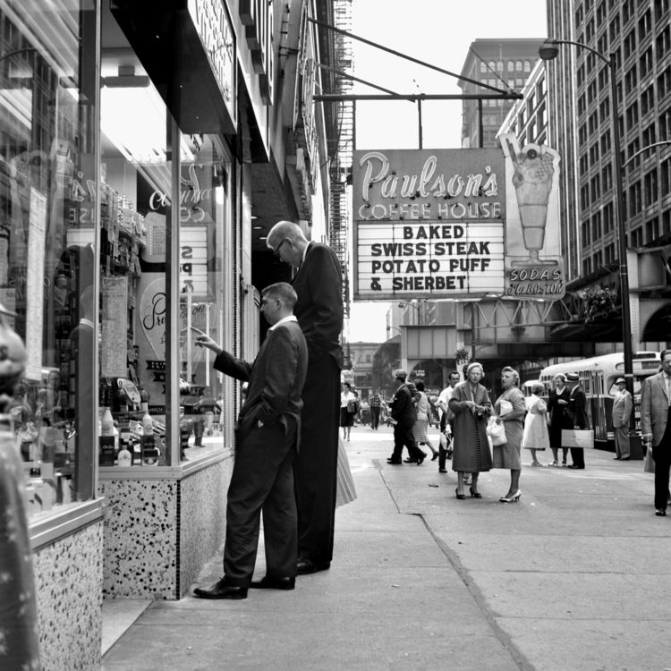 Vivian Maier — AWARE Women artists / Femmes artistes