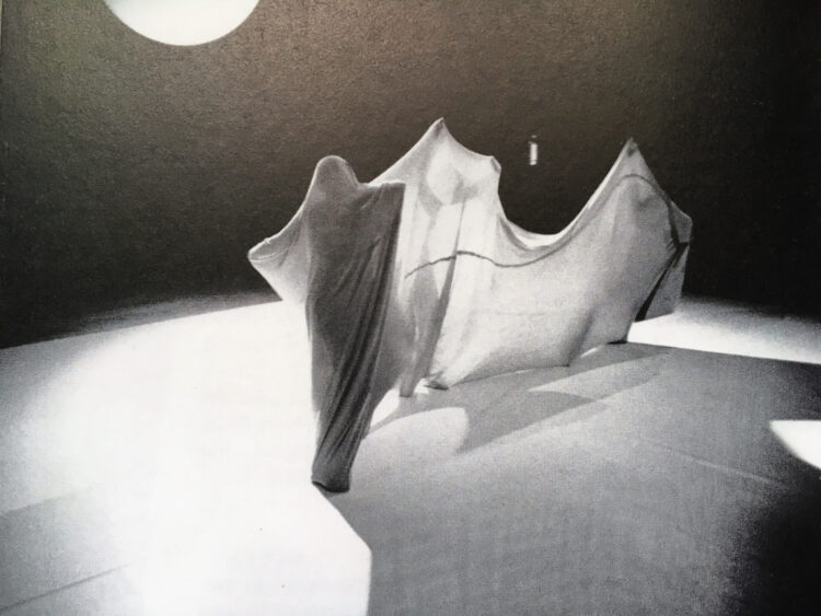 Tāri Itō — AWARE Women artists / Femmes artistes
