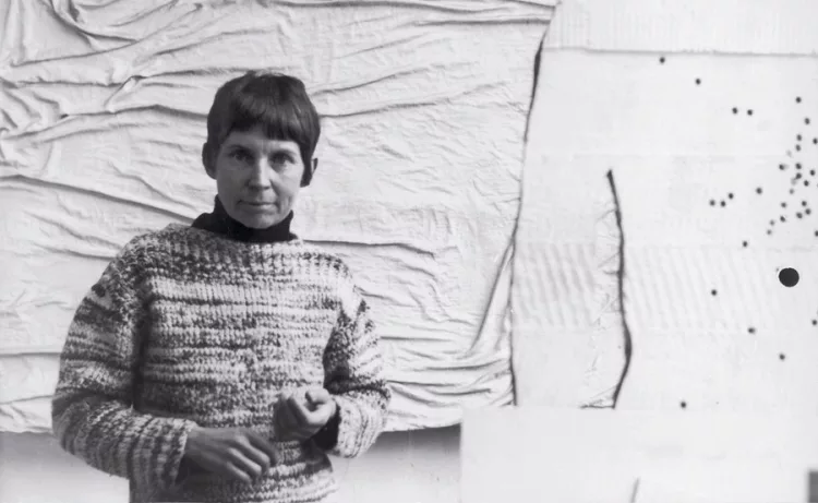 Eva Kmentová - AWARE