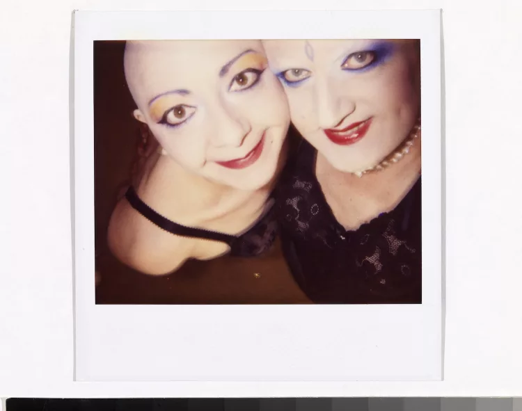EVA & ADELE - AWARE