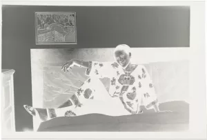 Entre ses mains : Adrienne Fidelin - AWARE Artistes femmes / women artists