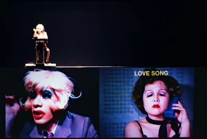 ブブ・ド・ラ・マドレーヌの人魚革命 - AWARE Artistes femmes / women artists