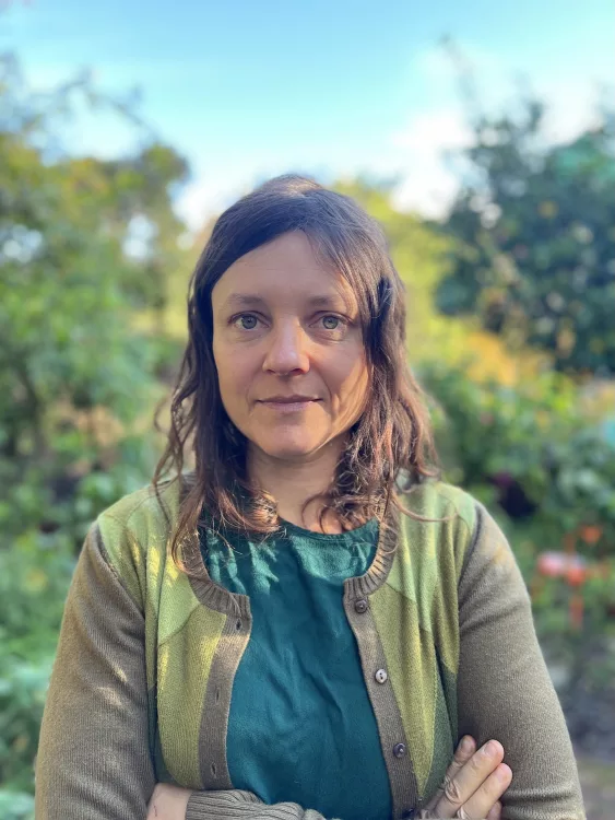 Suzanne Husky - AWARE