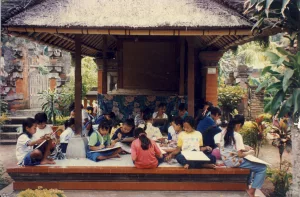 The Seniwati Gallery of Art by Women in Bali - AWARE Artistes femmes / women artists