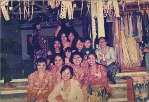 The Seniwati Gallery of Art by Women in Bali - AWARE Artistes femmes / women artists