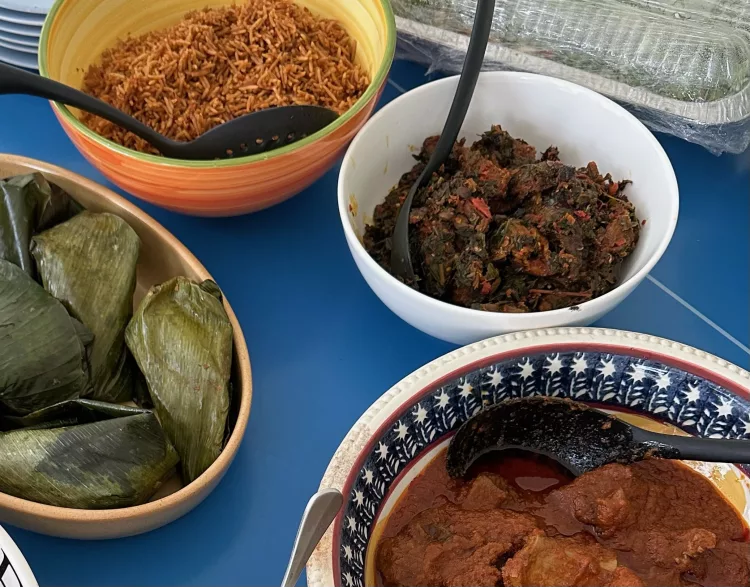 <em>Ils empoisonneront votre nourriture et vous diront toutefois comment la manger</em> - AWARE