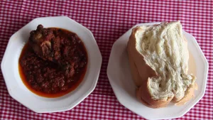 Zina Saro-Wiwa’s Table Manners: They will poison your food and still tell you how to eat it - AWARE Artistes femmes / women artists