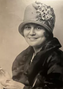 Julia Keilowa (née Ringel) — AWARE Women artists / Femmes artistes