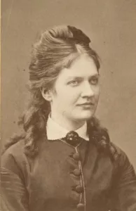 Amélie Lundahl — AWARE Women artists / Femmes artistes